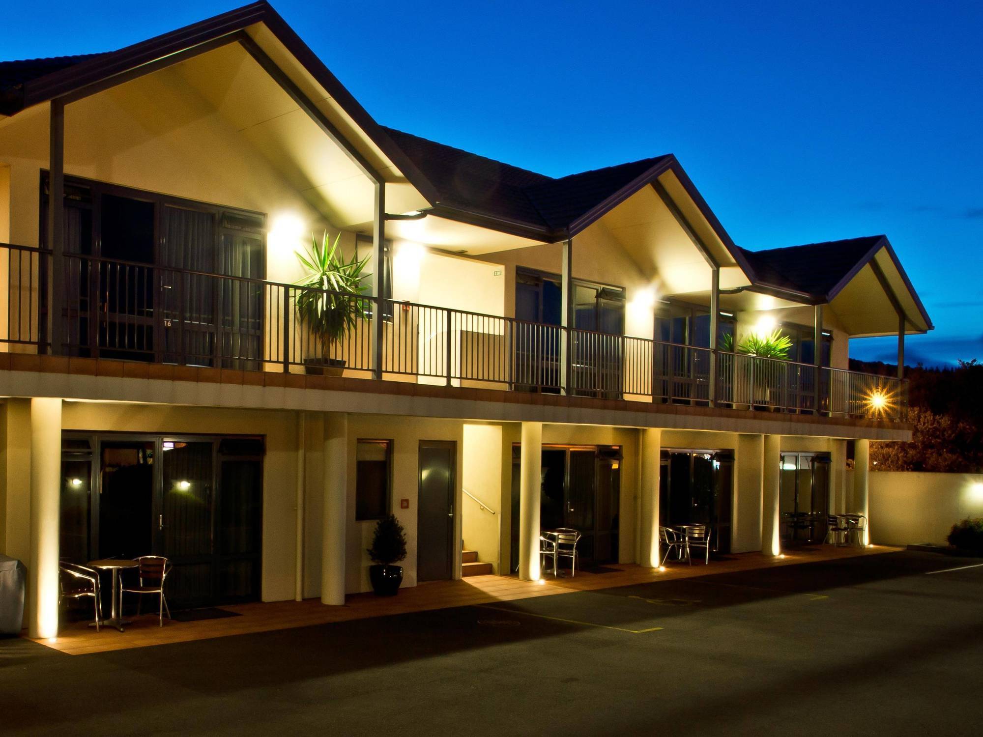 บรอดเวย์ โมเทล Motel พิคตัน ภายนอก รูปภาพ
